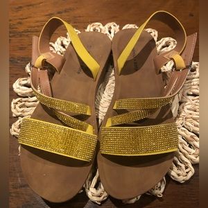 Olivia + Kate womens rhinestone yellow stappy side buckle sandals